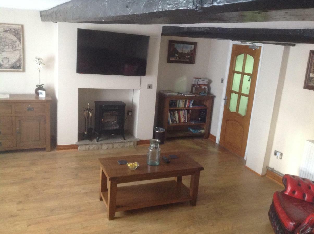 The Guest House Worsthorne Μπέρνλεϊ Εξωτερικό φωτογραφία